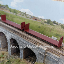 Load image into Gallery viewer, Roundhouse - 60' Bulkhead Flat Cars - 1315 - Southern Pacific - HO Scale