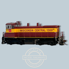 Load image into Gallery viewer, Athearn - Ready To Roll - 28658ATH - SW1500 - Locomotive - Wisconsin Central - 1569 - HO Gauge - DC Only