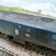 Load image into Gallery viewer, Hornby - Class 31 A1A-A1A Locomotive in BR Blue Livery - No. 31268 - OO Gauge - Analogue