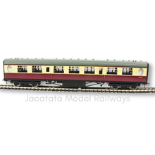 Load image into Gallery viewer, Bachmann - Unopened- 34-379 - Thompson 63' - SK Standard Corridor - 2nd Coach - BR Crimson & Cream - E1011E - OO Gauge