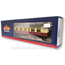 Load image into Gallery viewer, Bachmann - Unopened- 34-379 - Thompson 63' - SK Standard Corridor - 2nd Coach - BR Crimson & Cream - E1011E - OO Gauge