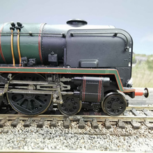 Load image into Gallery viewer, Hornby BR Merchant Navy Class Locomotive - Holland-Afrika Line - No. 35023 - OO Gauge - DCC Sound