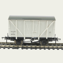 Load image into Gallery viewer, Bachmann Branchline - 38-191A - 10T Insulated Van - B872112 - BR White Livery - OO Gauge