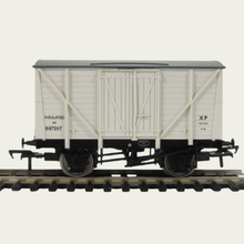 Load image into Gallery viewer, Bachmann Branchline - 38-191B - 10T Insulated Van - BR White Livery - OO Gauge