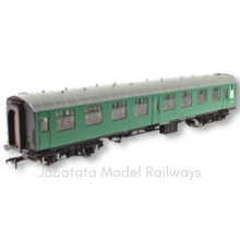 Load image into Gallery viewer, Bachmann - 39-028A - BR Mk1 - 2nd Class Corridor Coach - S24327 - SR Green Livery - OO Gauge