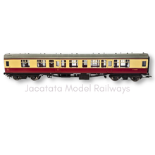 Load image into Gallery viewer, Bachmann - 39-127B - Mk1 - CK - Composite Corridor Coach - BR Crimson & Cream - E15055 - OO Gauge