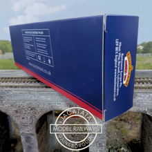 Load image into Gallery viewer, Bachmann - 39-200K - BR Mk1 - NQA - Super BG - Full Brake - EWS - Lined Maroon and Gold - 94538 - OO Gauge