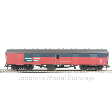 Load image into Gallery viewer, Bachmann - 39-201A - BR Mk1 Full Brake Super BG - Royal Mail - 94520 - OO Gauge