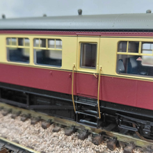 Load image into Gallery viewer, Bachmann - 39-575 - Hawksworth A38 Auto Trailer - Crimson and Cream - W231 - OO Gauge