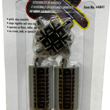 Load image into Gallery viewer, BACHMANN - 44841 - 90 Degree Crossing with Adapter Sections - N Gauge - E-Z TRACK SYSTEM