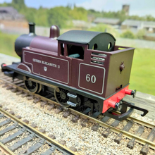 Load image into Gallery viewer, Hornby Collector Club Loco 2012 - R 3091 - Named Queen Elizabeth II - Numbered 60 - OO Gauge - Analogue