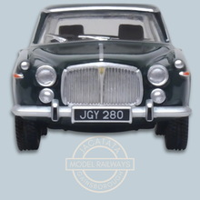 Load image into Gallery viewer, Oxford Diecast - 76RP5001 - Rover P5B - Arden Green - HRH Queen Elizabeth II - 1:76 Scale Model