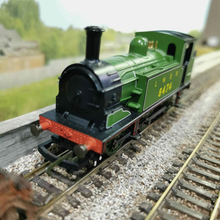 Load image into Gallery viewer, Hornby - Class J83 - Tank Locomotive - LNER Livery - No. 8474 - OO Gauge - Analogue