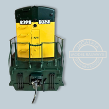 Load image into Gallery viewer, Atlas - Master - GE - U30C - Phase 2 - Diesel Locomotive - Chicago & North Western - Green and Yellow Livery - No. 932 - Sound Fitted - HO Gauge - 1:87 Scale