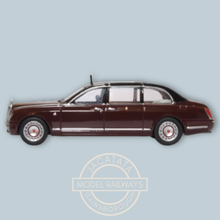 Load image into Gallery viewer, Oxford Diecast - Bentley State Limousine HM The Queen - 76BSL001 - 1:76 Scale Model