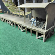 Load image into Gallery viewer, Weathered Coaling Stage/Platform - O Gauge