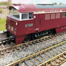 Load image into Gallery viewer, OO Gauge Heljan Class 52 in BR Maroon 'Western King' Locomotive - No. D1039 - Analogue