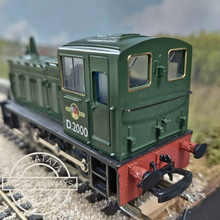 Load image into Gallery viewer, Bachmann - Branchline - 31-350 - Class 03 - Shunter - BR Green Livery - No. D2000 - OO Gauge - Analogue