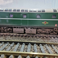 Load image into Gallery viewer, Heljan Class 26/0 - Weathered BR Green - Locomotive - No. D5312 - OO Gauge - DCC Sound