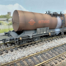 Load image into Gallery viewer, Dapol - 4F-027-019 I - CA - Silver Bullet - Bogie Tank Wagon - Ermewa Livery - 33 87 7898 024 7 - Weathered - OO Gauge