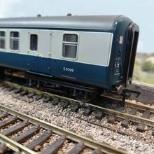 Load image into Gallery viewer, Bachmann - 39-370 - BR MK2S - BSO Brake Open 2nd - E9399 - Blue/Grey - OO Gauge