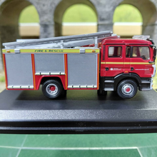 Load image into Gallery viewer, Oxford Diecast - MAN - Avon Fire & Rescue Engine - 1:76 Scale