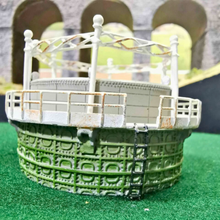 Load image into Gallery viewer, Horny Hobbies Ltd - 2007 - Gasometer - Small - OO Gauge
