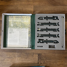 Load image into Gallery viewer, KATO K10-1673 - Paddington Bear - Hitachi Class 800/0 GWR 5 Car Set - N Gauge