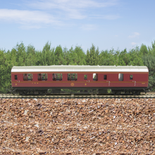 Load image into Gallery viewer, Hornby - R4389 - LMS - Brake Coach - 3rd - 5200 - LMS Maroon Livery - OO Gauge