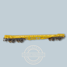 Load image into Gallery viewer, Graham Farish - Exclusive N Gauge Society Release - 377-400Z - PFB Carflat Wagon - Railease - N Gauge - Buy 1 or 6