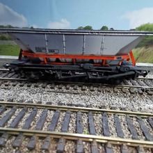Load image into Gallery viewer, Rake of 6 - Hornby - HAA Hopper Wagons - OO Gauge