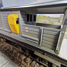 Load image into Gallery viewer, Bachmann - 25T Queen Mary - Stone Barrier - Brake Van - Weathered - OO Gauge