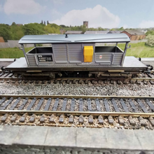 Load image into Gallery viewer, Bachmann - 25T Queen Mary - Stone Barrier - Brake Van - Weathered - OO Gauge