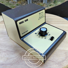 Load image into Gallery viewer, Gaugemaster - Model 100M - Multi Gauge - Single Track Electronic Loco Controller
