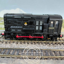 Load image into Gallery viewer, Bachmann - Branchline - 32-110 - Class 08 - Diesel Shunter - Early BR Black - No. 13029 - OO Gauge - Analogue
