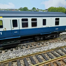 Load image into Gallery viewer, Bachmann - BR Mk2 - First Class - Brake Corridor Coach - No.14033 - OO Gauge
