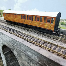 Load image into Gallery viewer, R4518A LNER Gresley Suburban 3rd Class Brake Coach - No. 22313 - Hornby - OO Gauge

