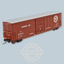 Load image into Gallery viewer, Atlas - 45041 - 50 Foot Precision Design Box Car - Texas &amp; Pacific - Missouri Pacific Lines - 254042 - N Gauge
