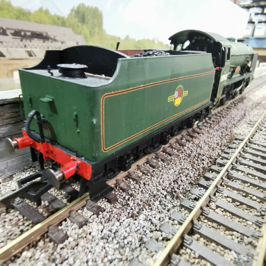 Hornby - Remodelled - Schools Class 4-4-0 in BR Green with Late Crest - Renumbered - No. 30902 - OO Gauge