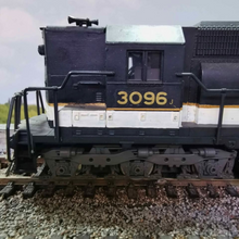 Load image into Gallery viewer, Atlas SD35 Diesel Locomotive No. 3096 - HO Gauge - Analogue
