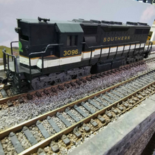 Load image into Gallery viewer, Atlas SD35 Diesel Locomotive No. 3096 - HO Gauge - Analogue
