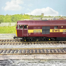 Load image into Gallery viewer, Class 31 - 31466 - With Lights - EWS Maroon Livery - Locomotive - OO Gauge - DCC Fitted
