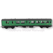 Load image into Gallery viewer, Bachmann - 34-501 - 63' Bulleid 2nd Class - Corridor - Open - Brake Coach - S3948S - BR Southern Region Malachite Green Livery - OO Gauge
