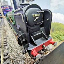 Load image into Gallery viewer, Triang Hornby-Dublo 4-6-2 S.R. West Country Locomotive - Barnstaple - No. 34005 - HO/OO Gauge
