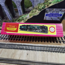 Load image into Gallery viewer, Triang Hornby-Dublo 4-6-2 S.R. West Country Locomotive - Barnstaple - No. 34005 - HO/OO Gauge
