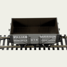 Load image into Gallery viewer, Bachmann Branchline - 37-163 - 8 Plank End Door Wagon - William Harrison Livery - No.674 - OO Gauge
