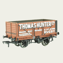 Load image into Gallery viewer, Bachmann Branchline - 37-2009K - 7 Plank Fixed End Wagon - 'Thomas Hunter ltd' Promotional Bauxite Livery - Collectors Club Model 2009 - OO Gauge
