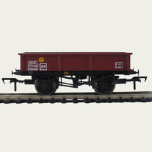 Load image into Gallery viewer, Bachmann Branchline - 37-355C - 13T Steel Sand Tippler Wagon - BR Bauxite - B746426 - OO Gauge
