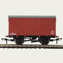 Load image into Gallery viewer, Bachmann Branchline - 37-729B - 12T Ventilated Van - BR (WR) Bauxite - W125987 - OO Gauge
