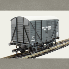 Load image into Gallery viewer, Bachmann Branchline - 37-904 - 12T Shock Absorbing Van - GWR Grey - OO Gauge

